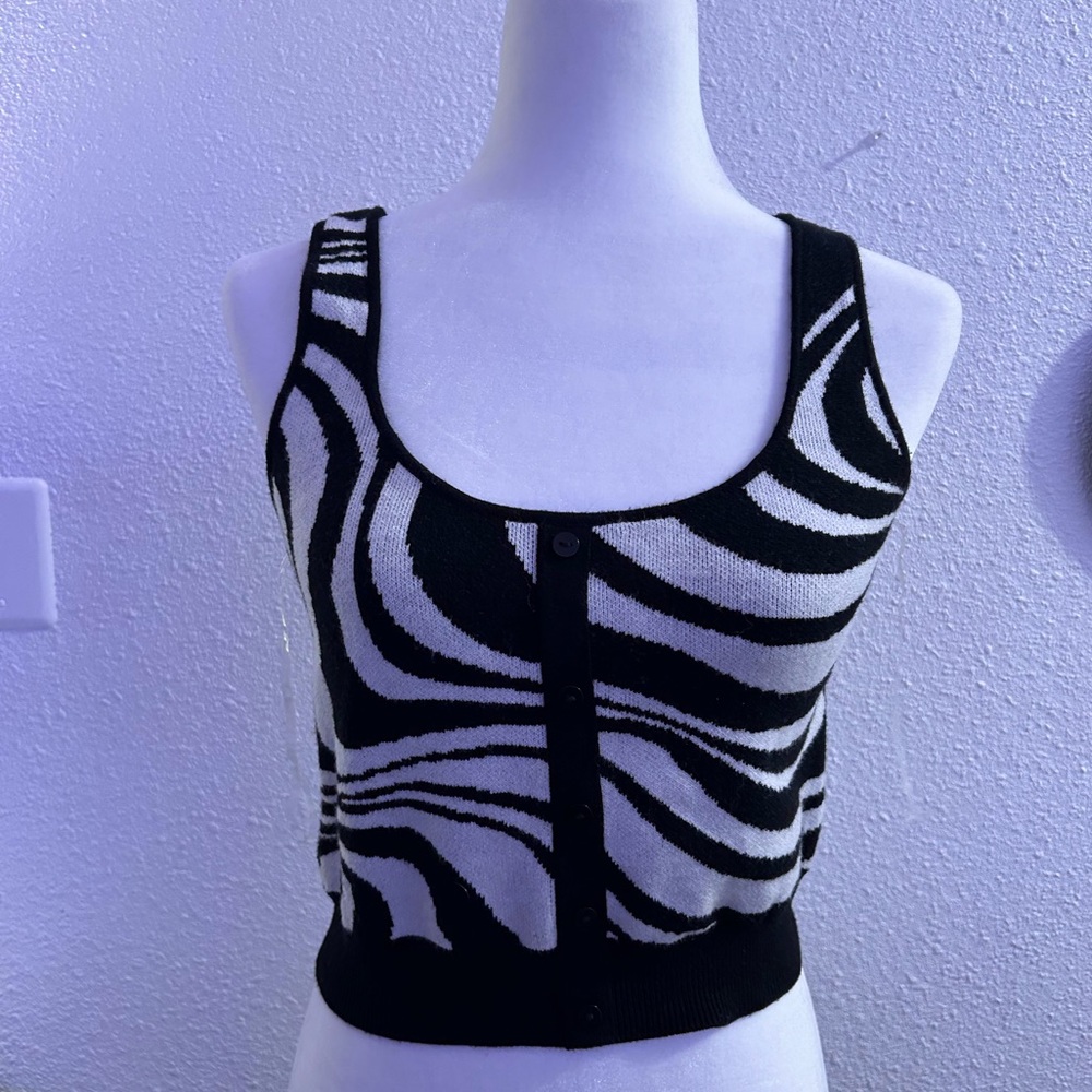 SO Zebra Print Button Design Tank Size Women’s Medium